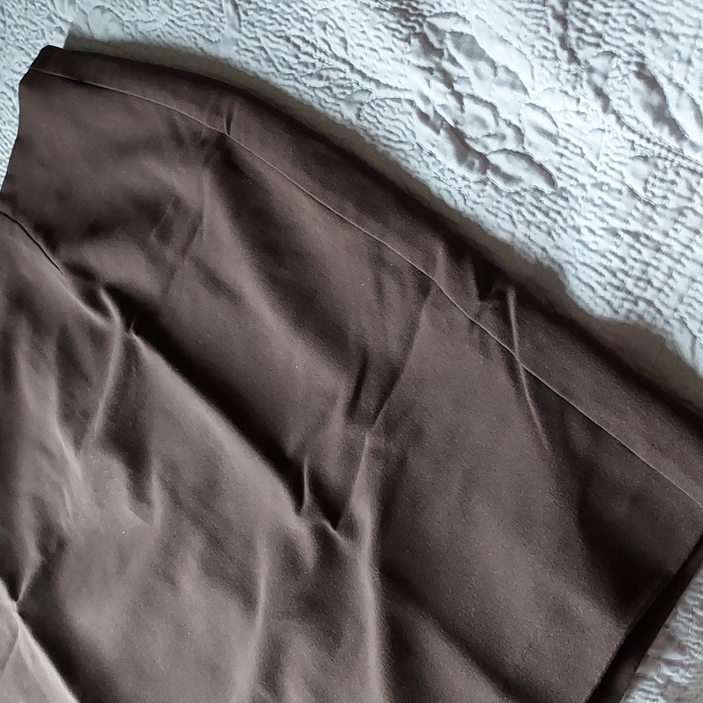 Are cutie size 14 brown pencil skirt